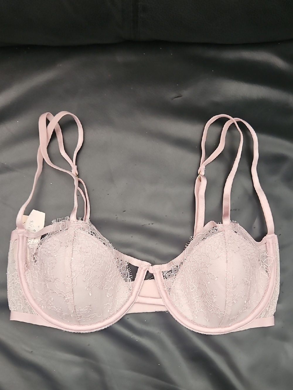 Victoria Secret Delicate Feminine Lace Underwire Bra - Light Pink 34D Nwt